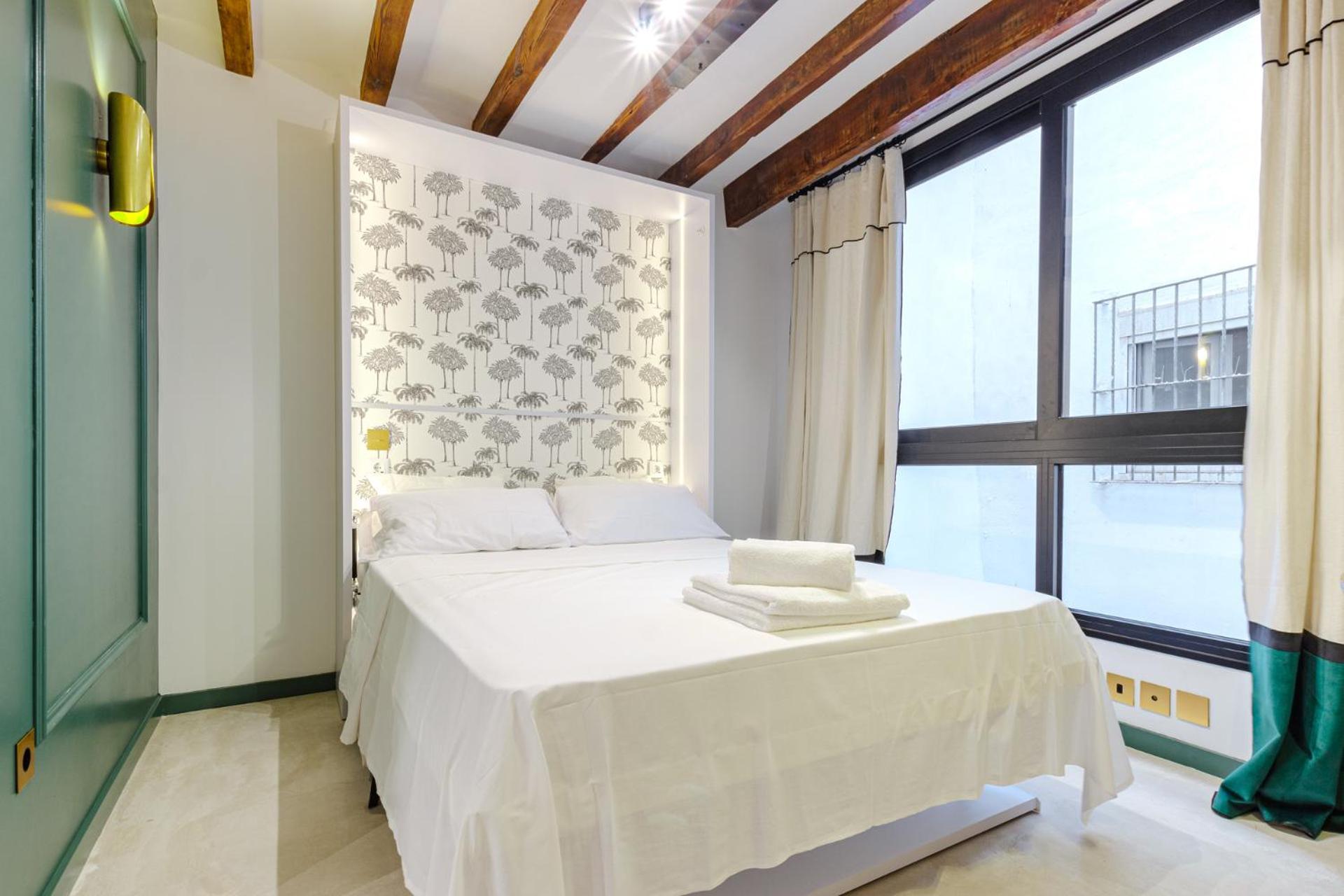 Refined And Practical Studio In Historic Center Of Alicante Exteriör bild