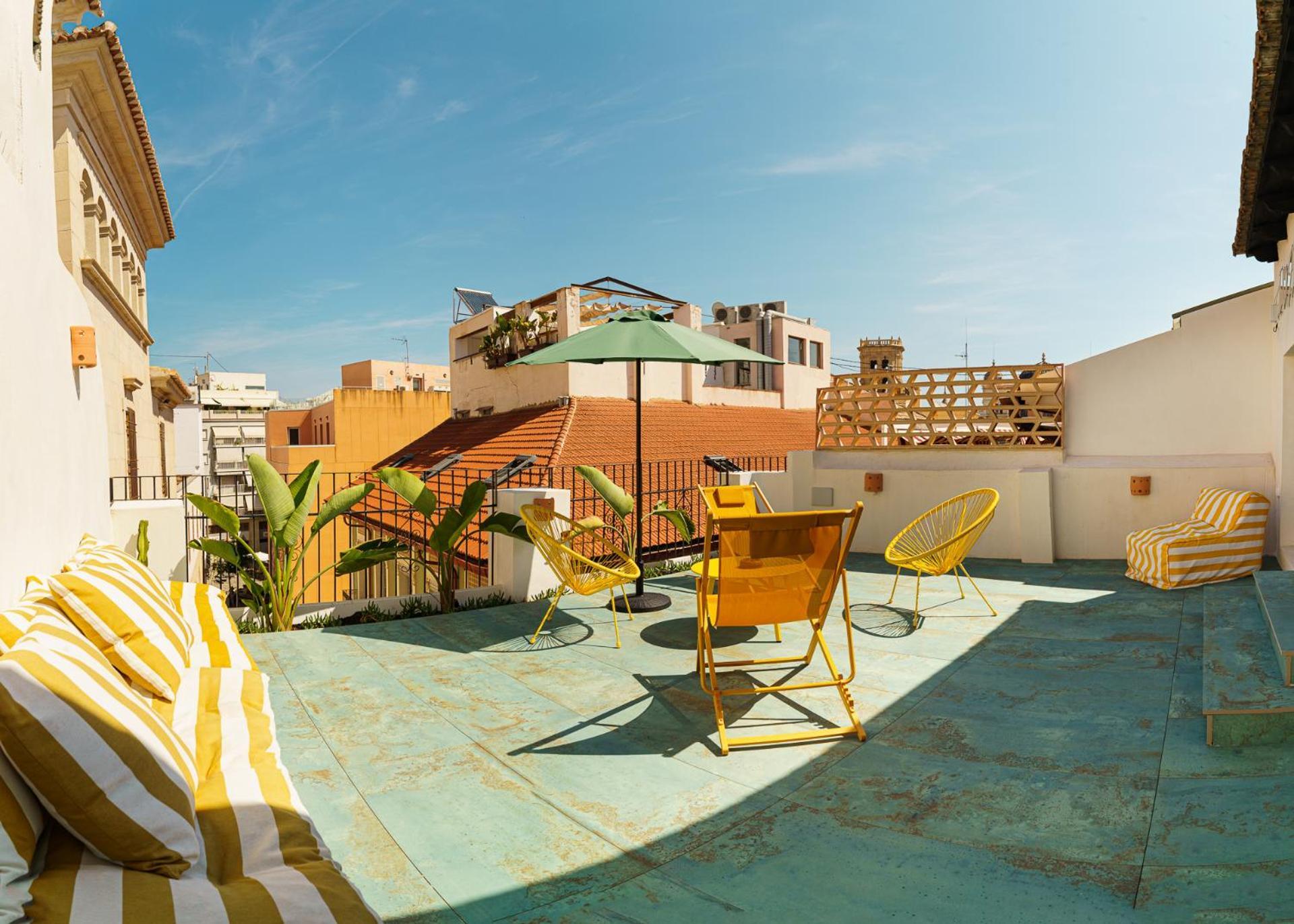 Refined And Practical Studio In Historic Center Of Alicante Exteriör bild